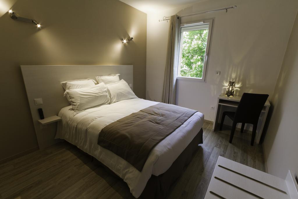 Hotel Les Petits Oreillers แซ็ง-มาร์แต็ง-ดิอาร์เดช ห้อง รูปภาพ